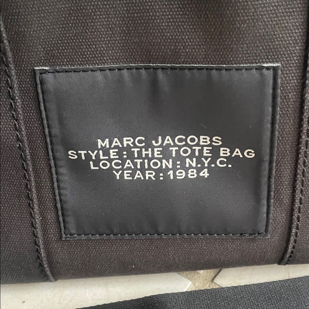 Marc Jacobs Black Canvas 'The Tote Bag' with White Logo - Picture 5 of 12